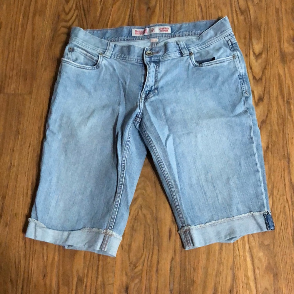 Mossimo Low Rise Bermuda’s